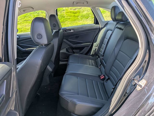 Used 2024 Volkswagen Jetta SE FWD image 13
