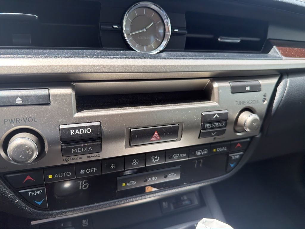 Used 2015 Lexus ES 350 w/ Premium Package image 22