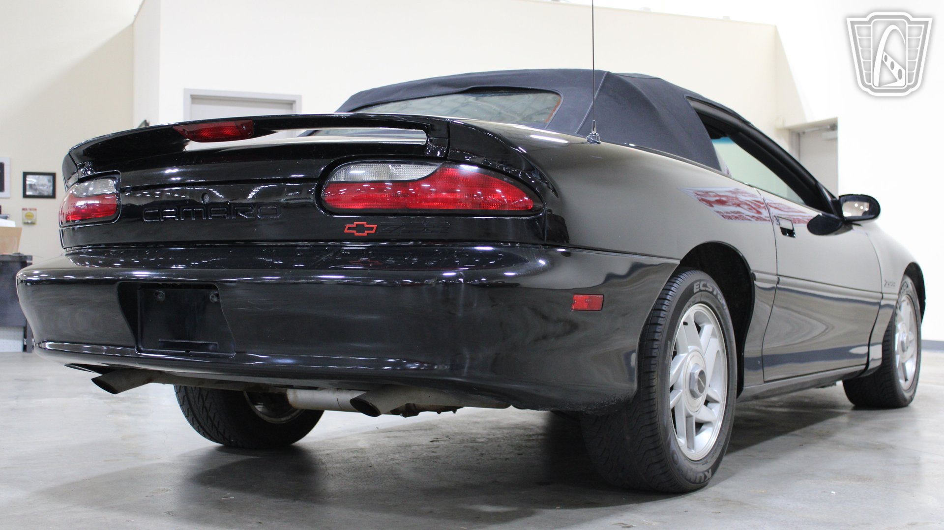 Used 1995 Chevrolet Camaro Z28 RWD image 34
