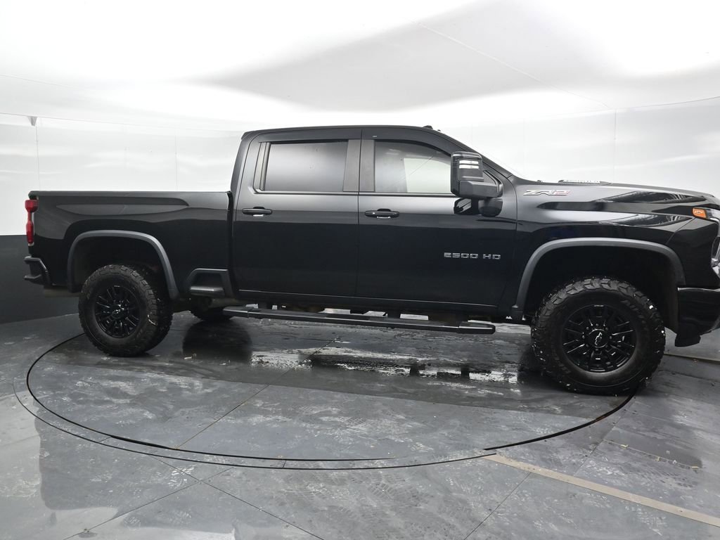 Used 2024 Chevrolet Silverado 2500 ZR2 w/ Technology Package image 5