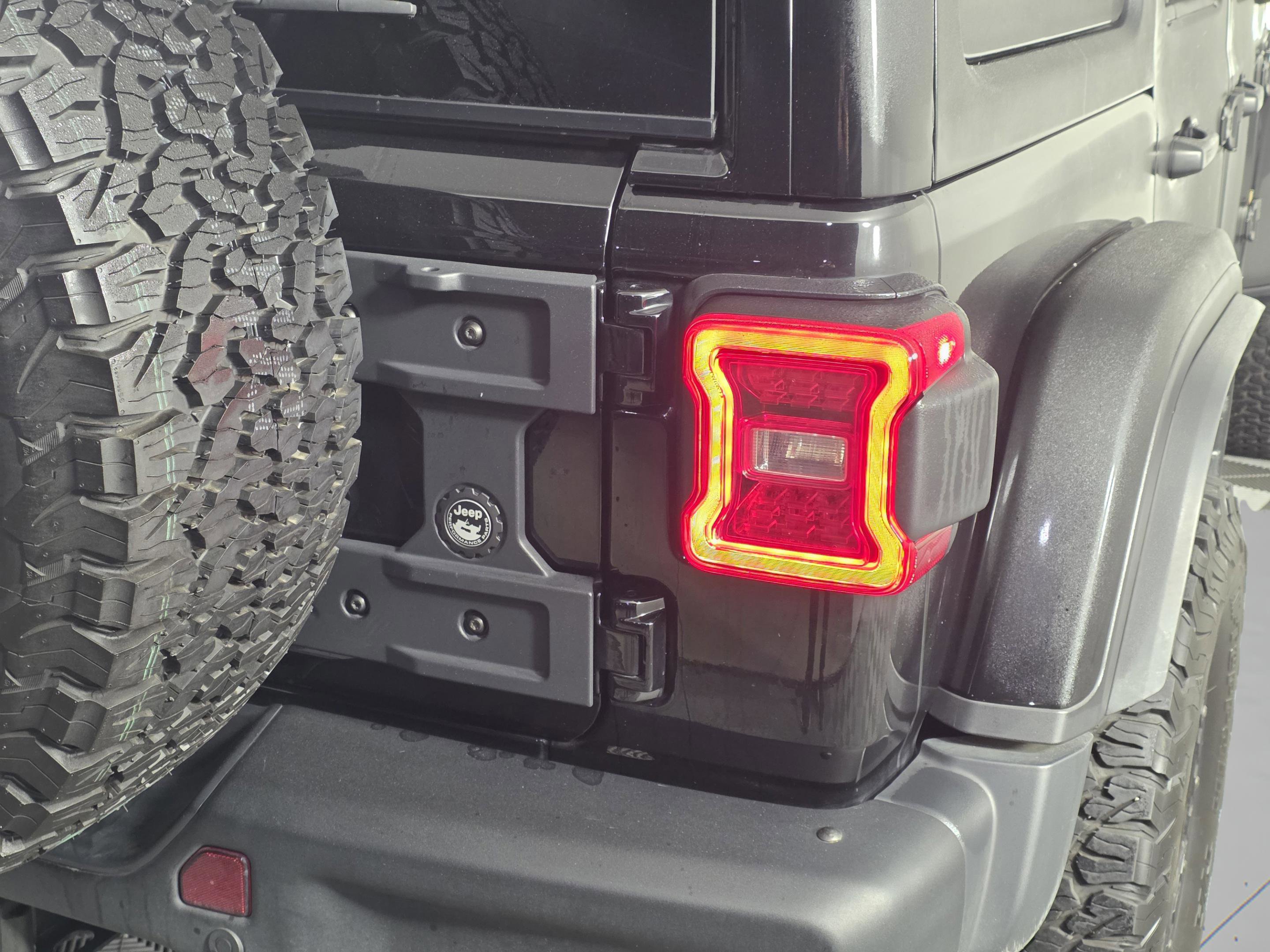 Used 2024 Jeep Wrangler Unlimited Rubicon 392 image 9