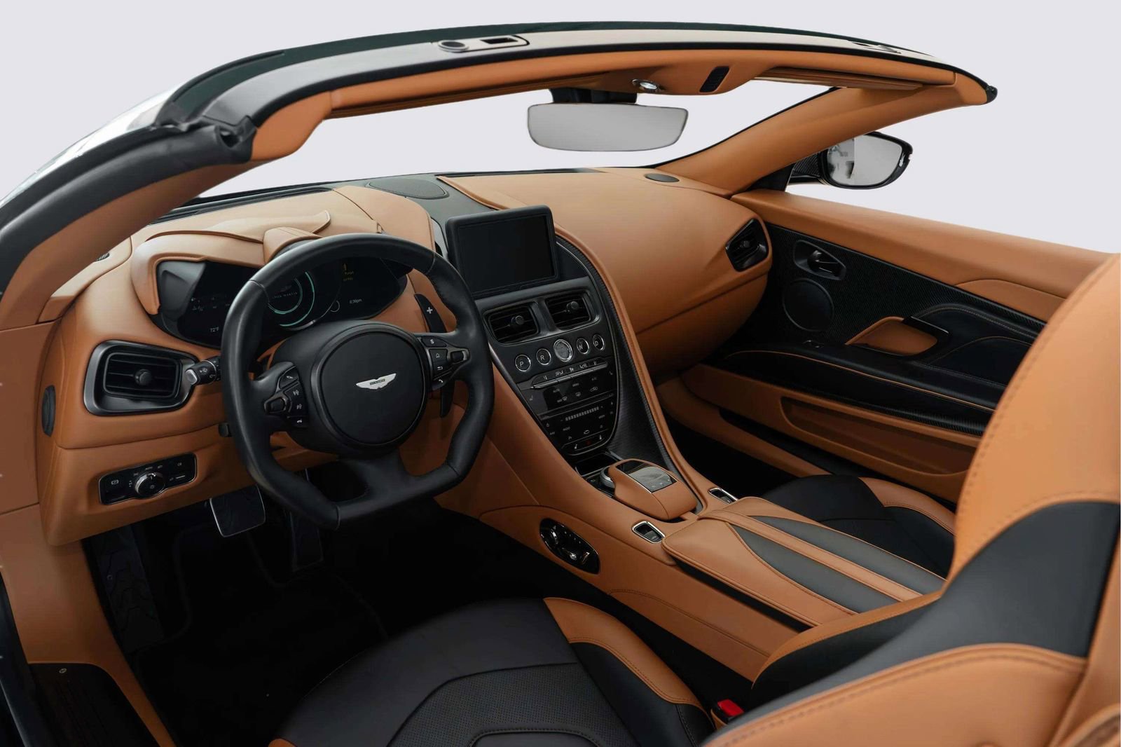 Used 2021 Aston Martin DBS Superleggera Volante image 34