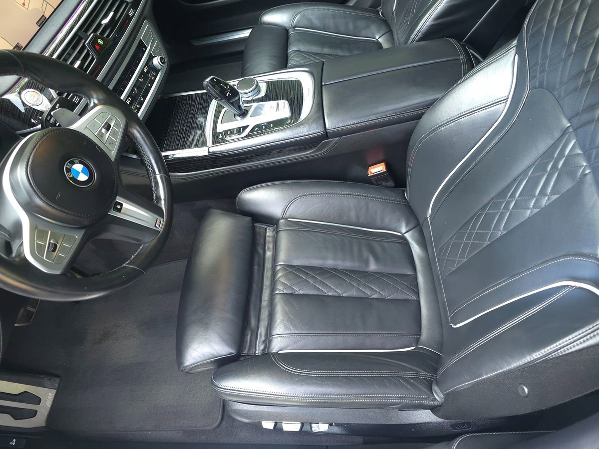 Used 2022 BMW 740i xDrive w/ M Sport Package AWD/4WD image 12
