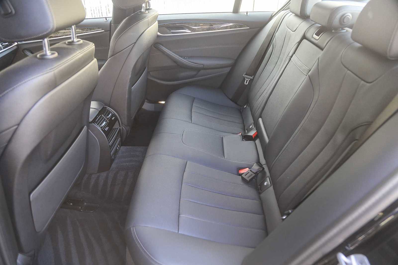 Certified 2023 BMW 530e w/ M Sport Package image 15