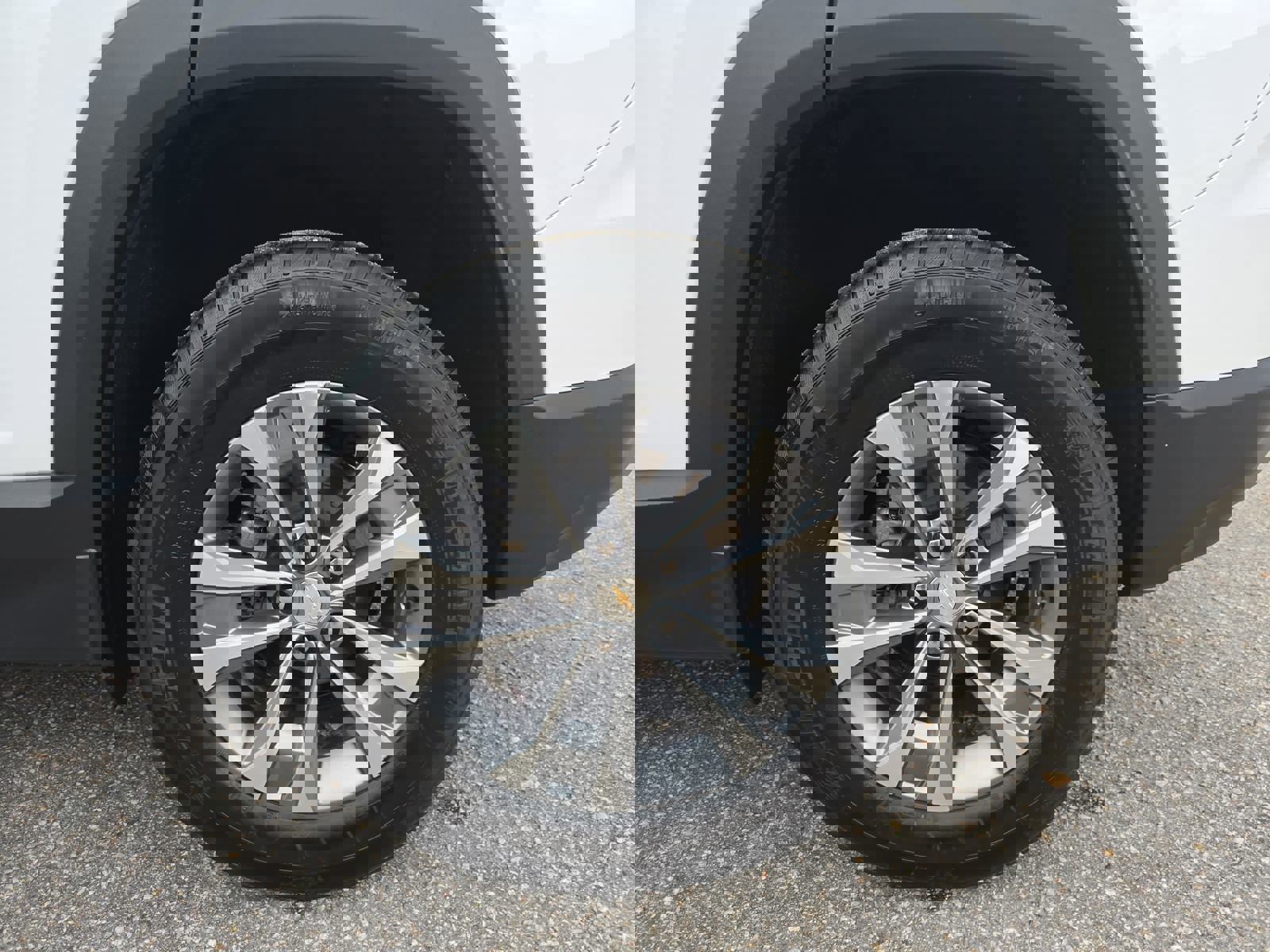 Used 2025 Chevrolet Equinox LT image 34