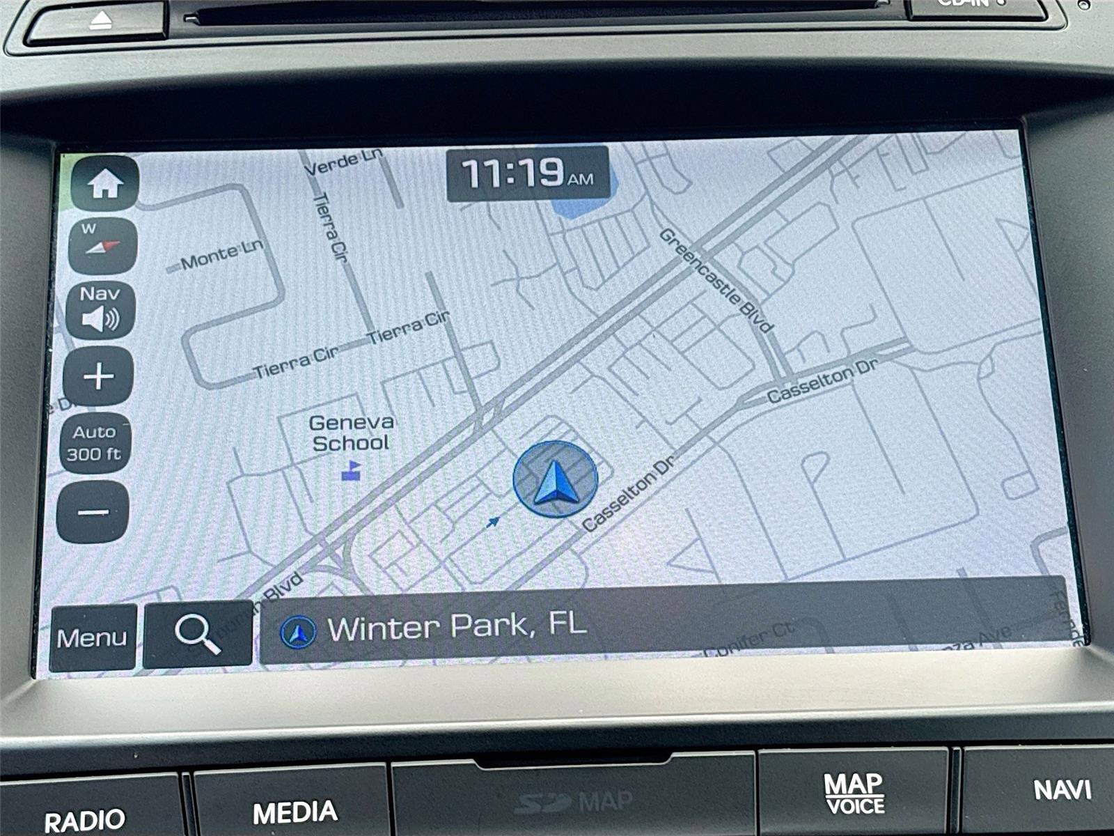 Used 2018 Hyundai Santa Fe Sport FWD image 13