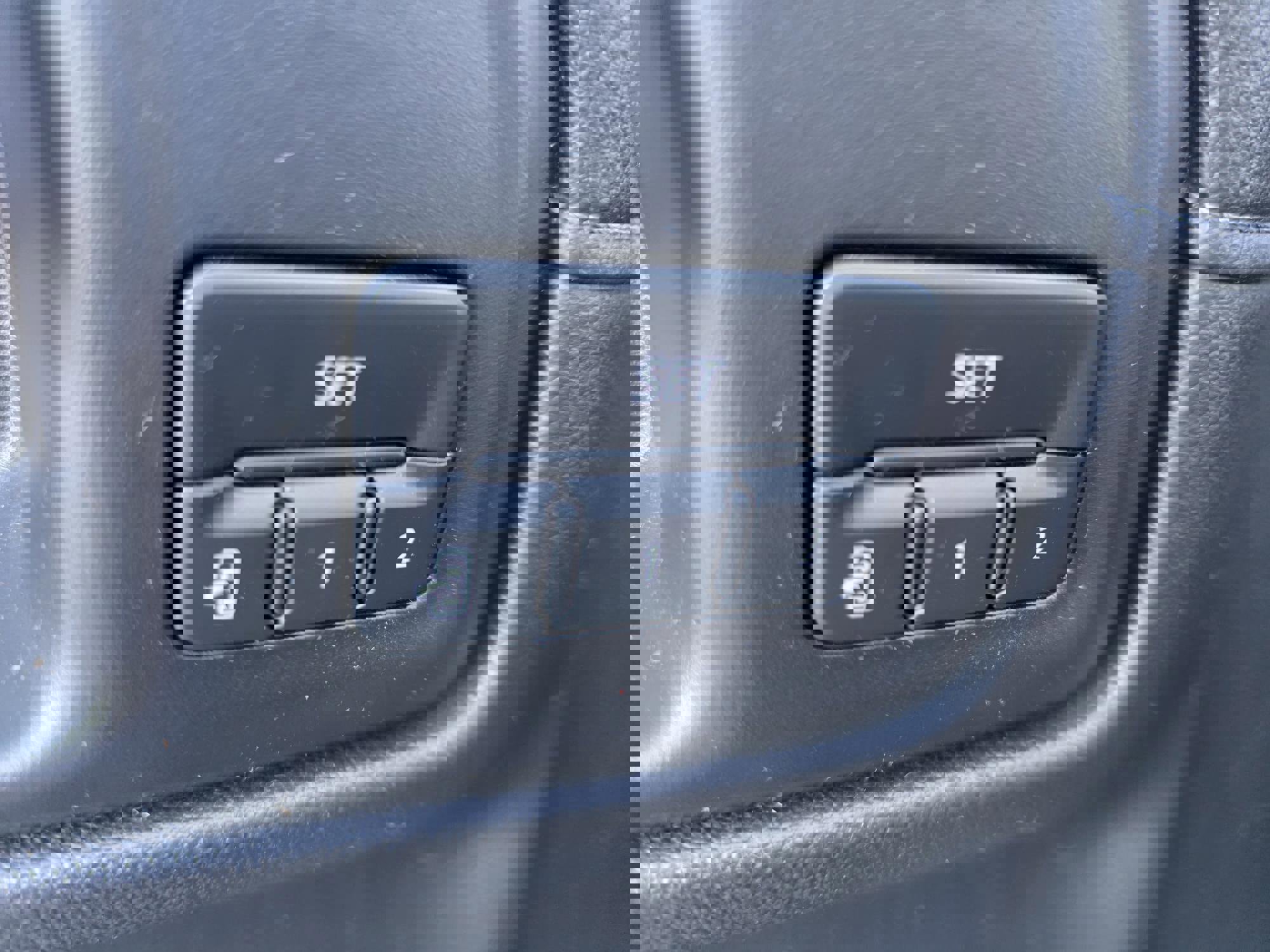 Used 2022 Chevrolet Silverado 1500 High Country image 20