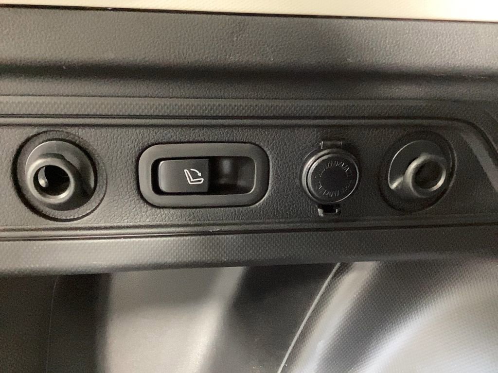 Used 2022 Subaru Forester Limited image 34