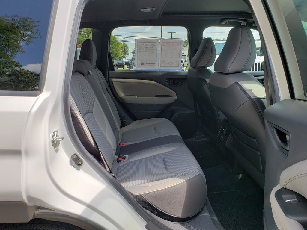 Used 2026 Subaru Forester Premium AWD/4WD image 16