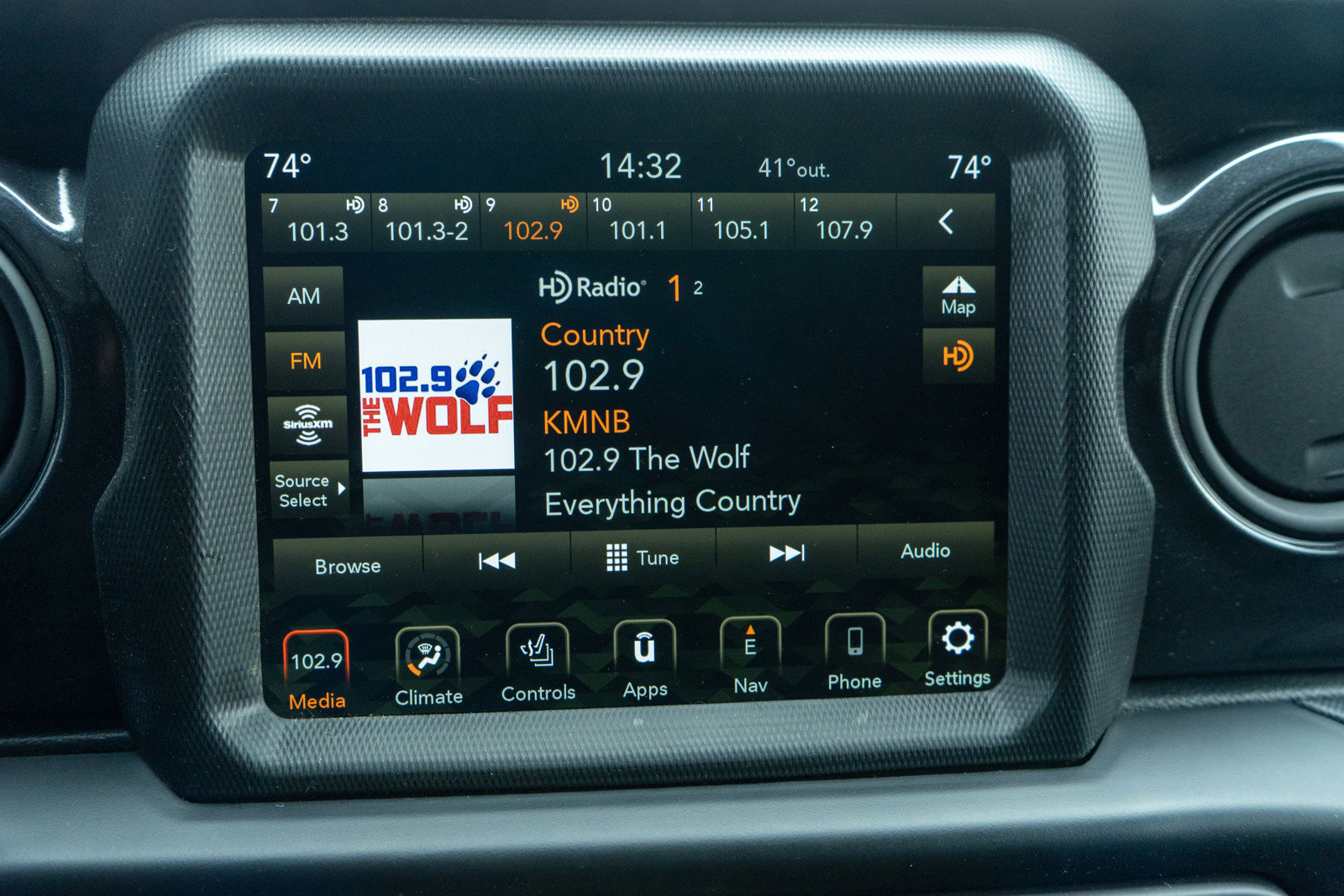 Used 2022 Jeep Wrangler Unlimited Sport image 17