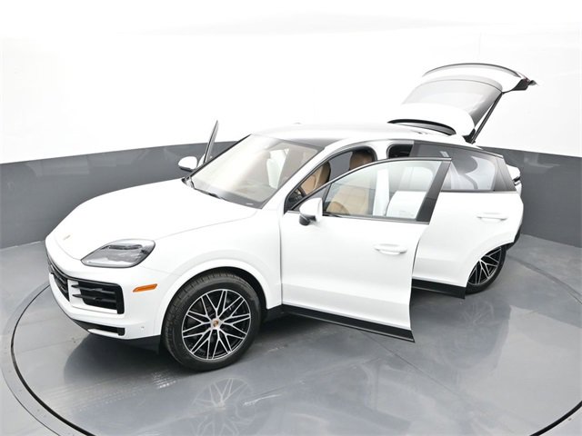 New 2026 Porsche Cayenne Coupe image 33