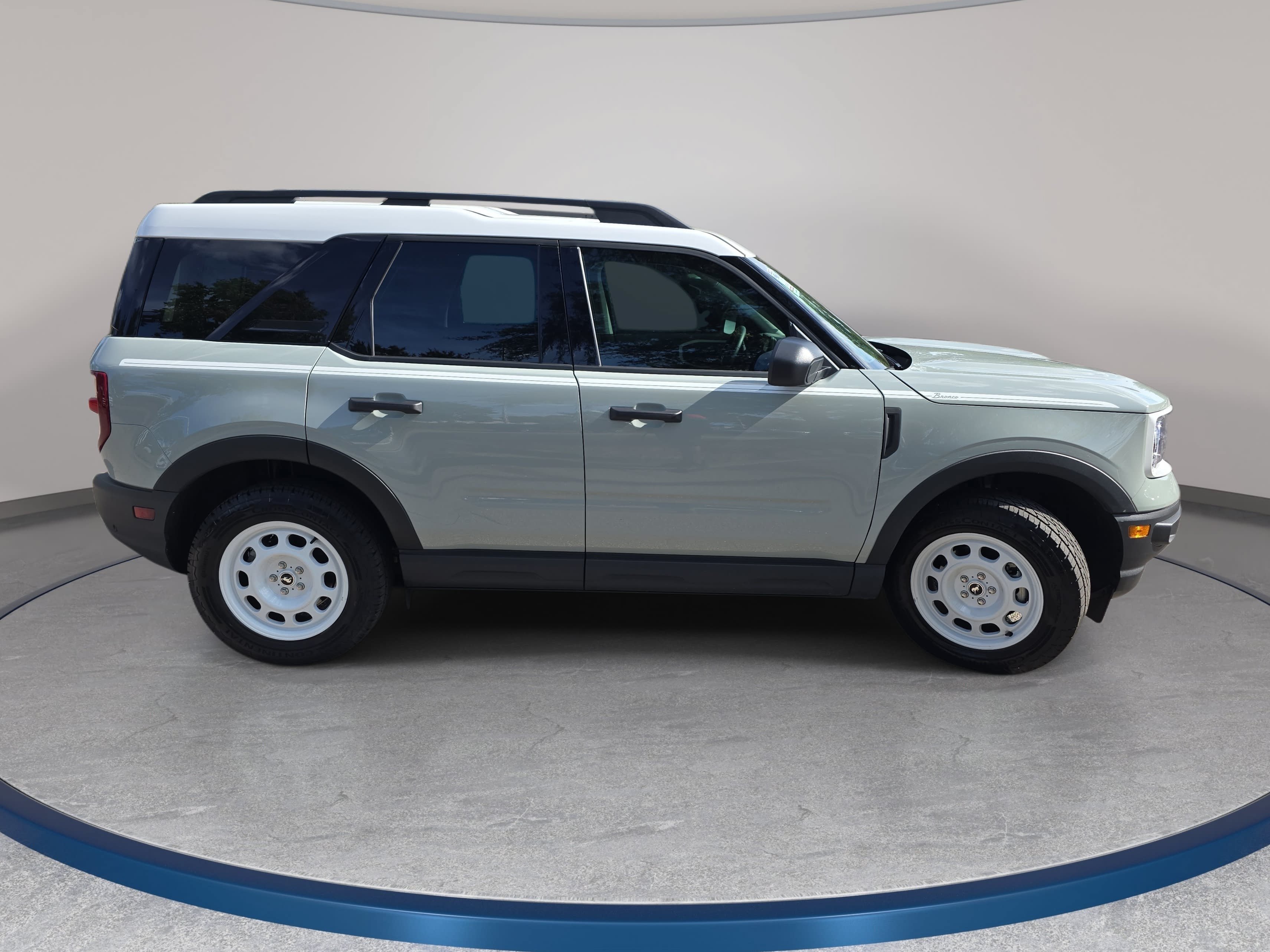 Used 2024 Ford Bronco Sport Heritage w/ Heritage Convenience Package AWD/4WD image 4