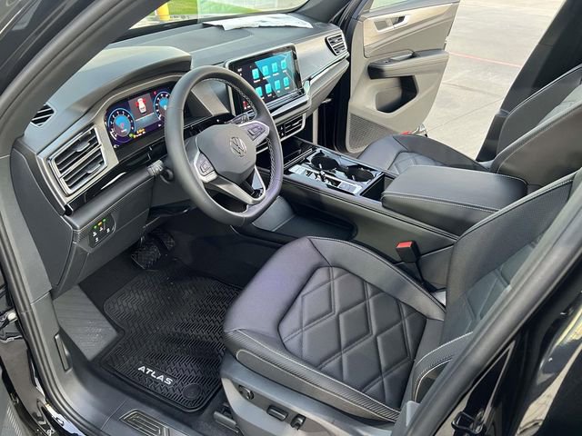 New 2026 Volkswagen Atlas Cross Sport SE image 12