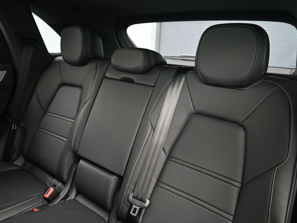 New 2026 Porsche Cayenne S image 6