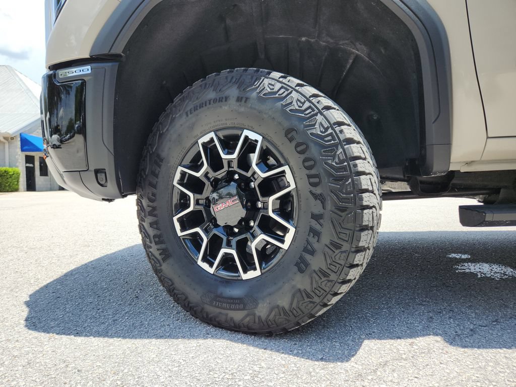 Used 2026 GMC Sierra 2500 AT4X AWD/4WD image 37