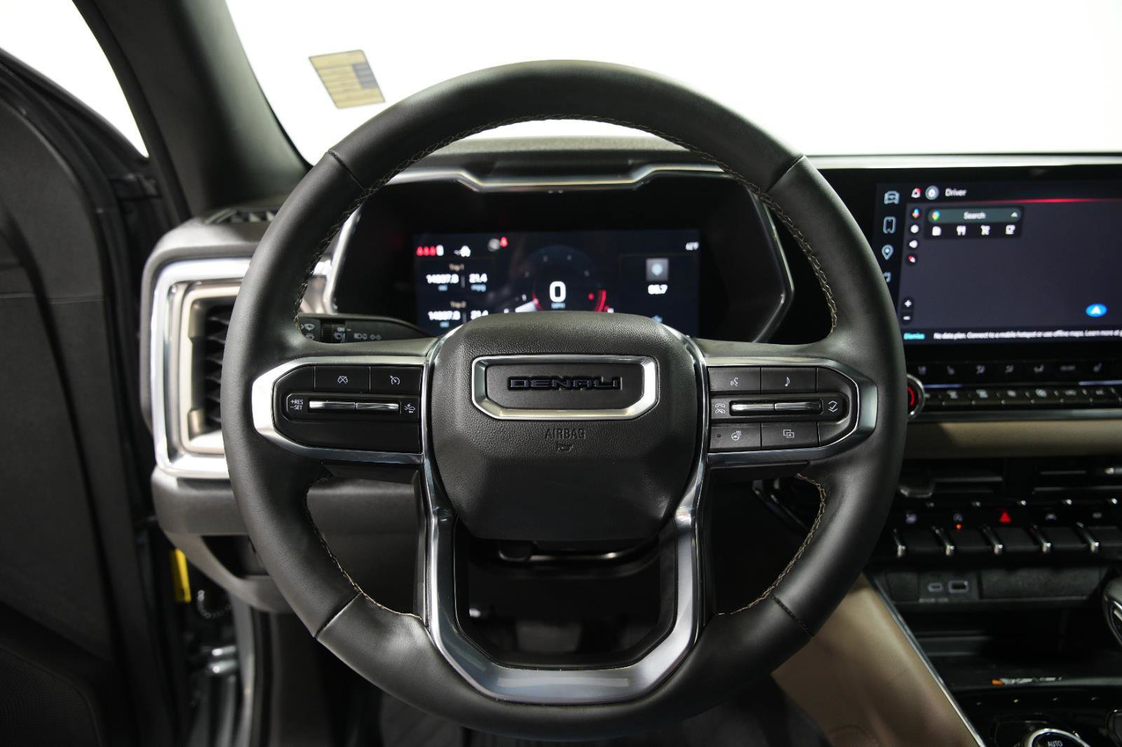 Used 2025 GMC Canyon Denali image 29