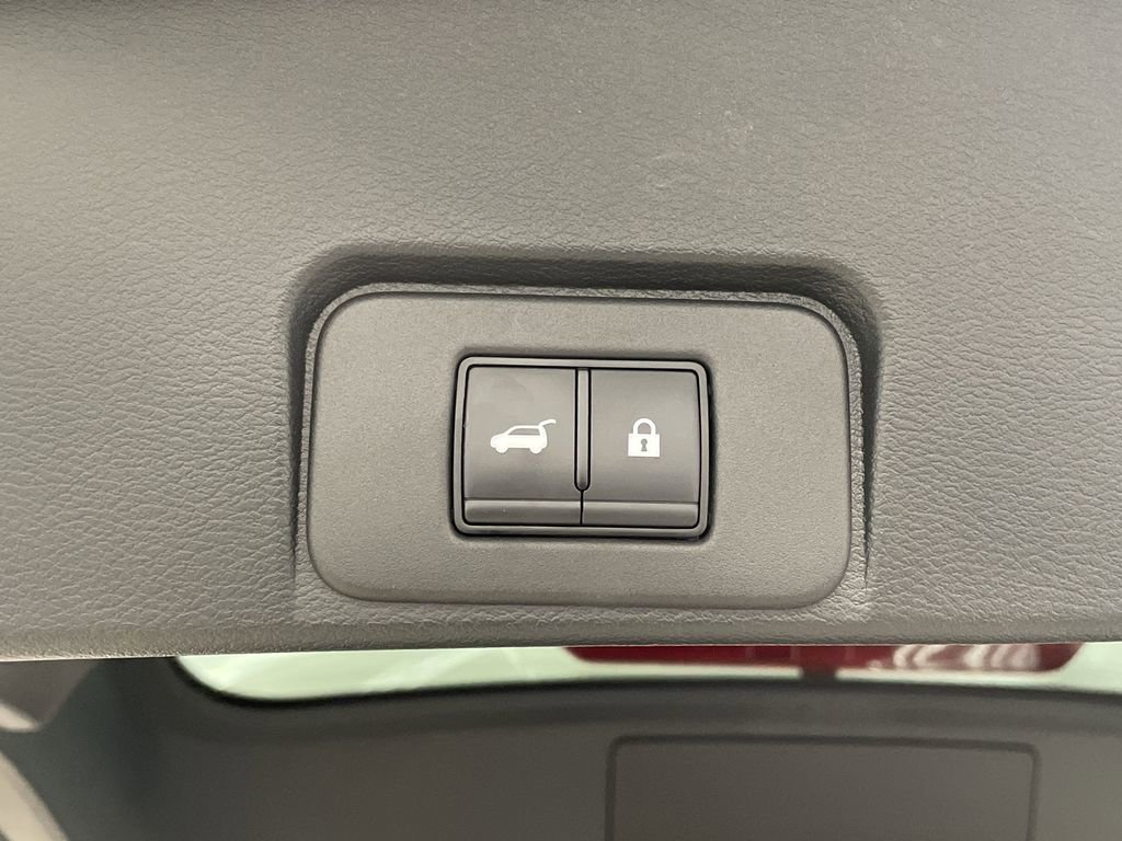 Used 2023 Nissan Rogue SV w/ SV Premium B Package image 16