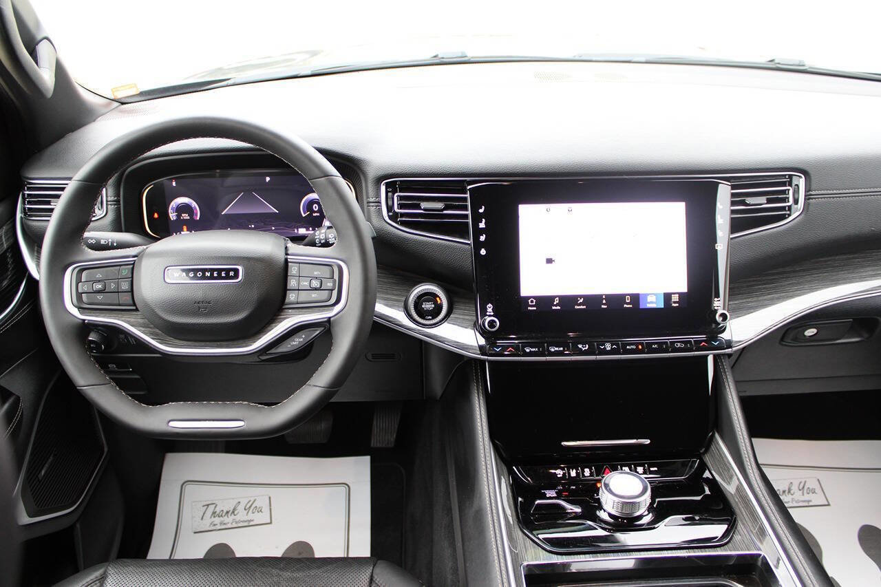 Used 2022 Jeep Wagoneer Series II image 12