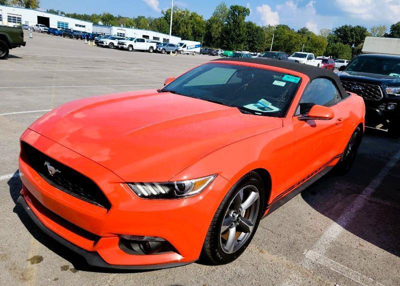 Used 2015 Ford Mustang Convertible w/ Equipment Group 051A RWD image 5