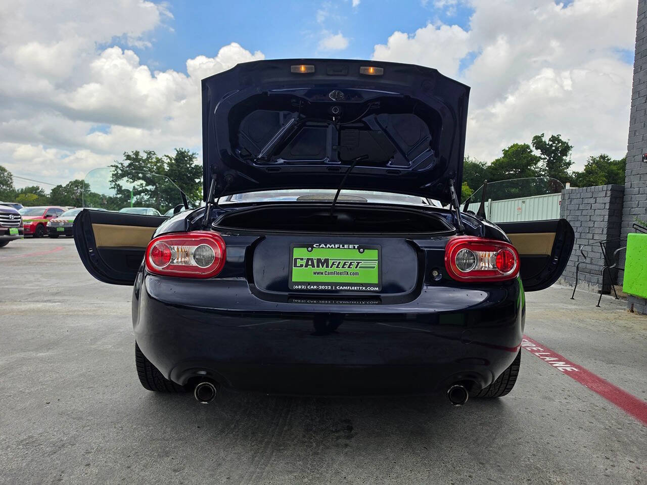 Used 2011 MAZDA MX-5 Miata Grand Touring w/ Premium Pkg RWD image 23