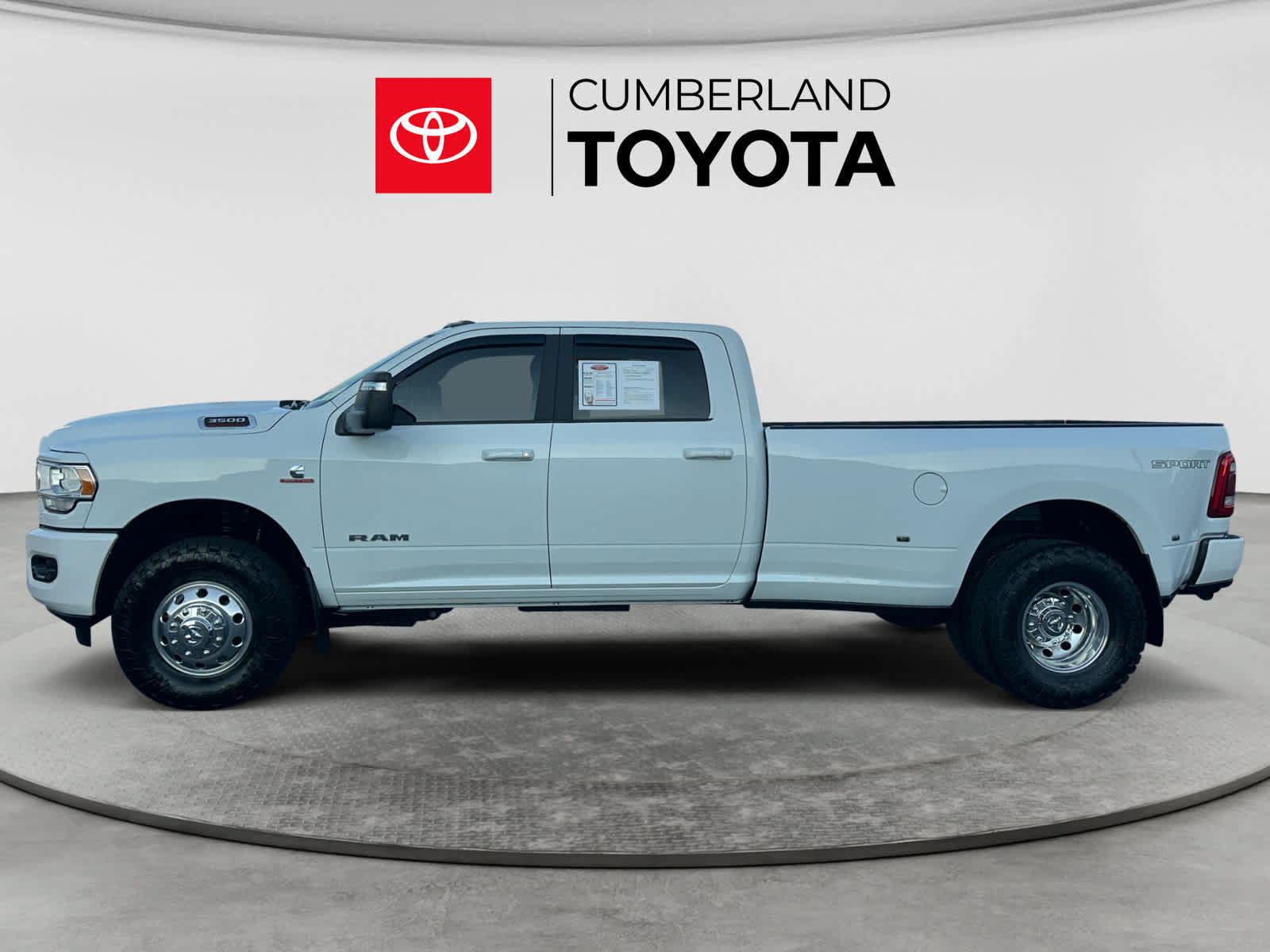 Used 2024 RAM 3500 Big Horn w/ Sport Appearance Package AWD/4WD image 2