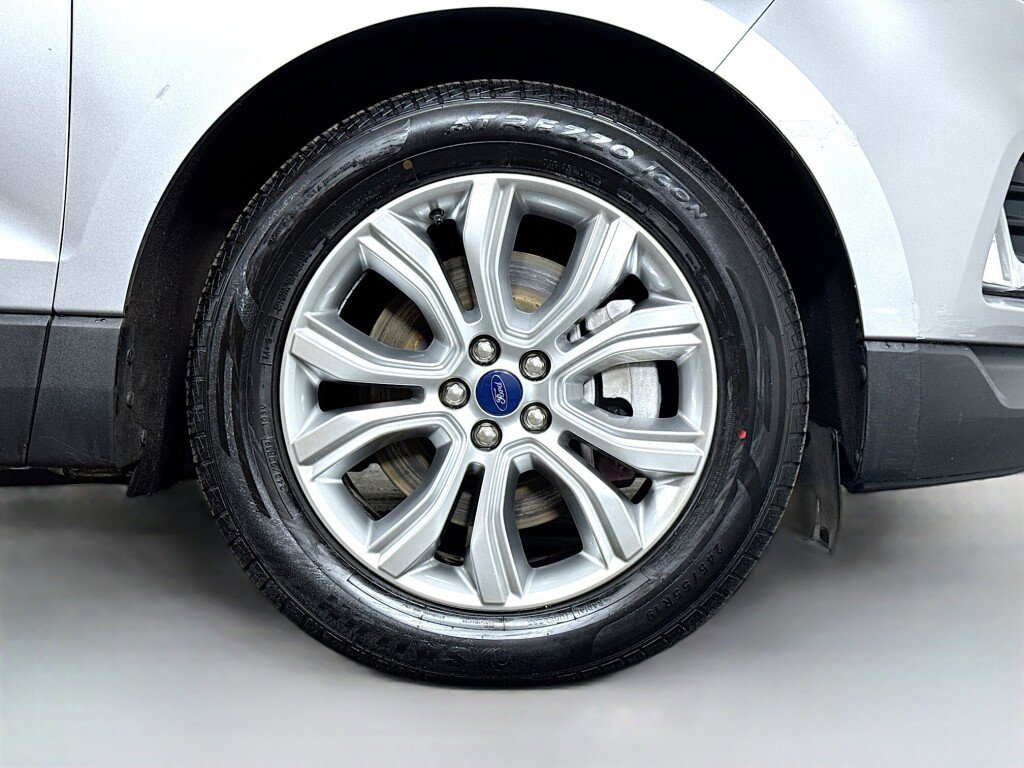 Used 2022 Ford Edge Titanium image 43