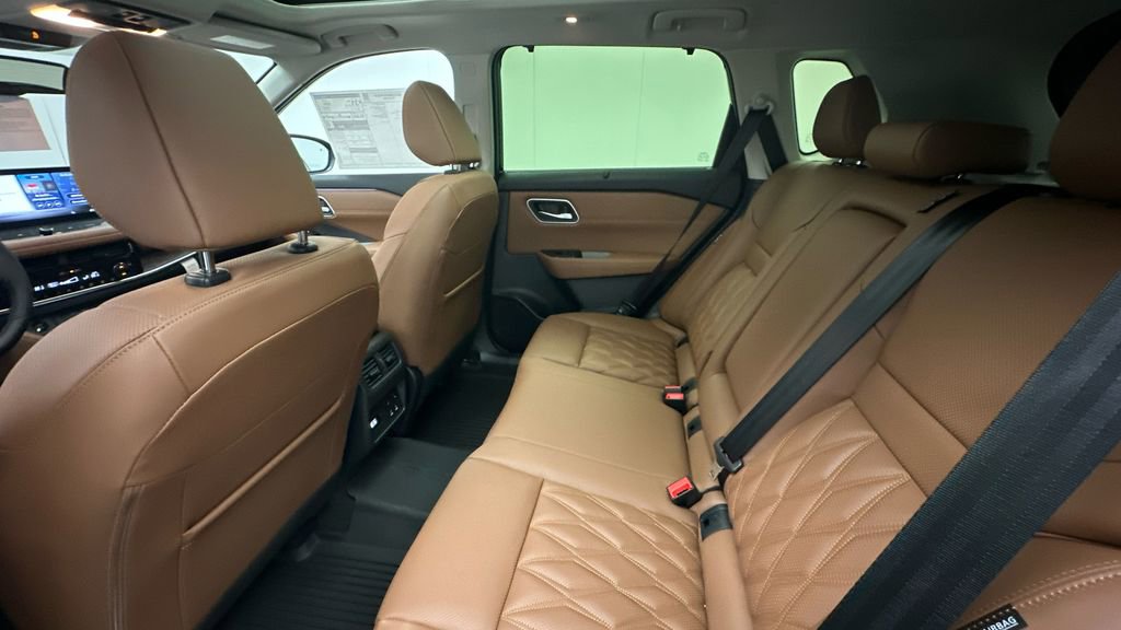 New 2026 Nissan Rogue Platinum w/ Platinum Premium Package image 10
