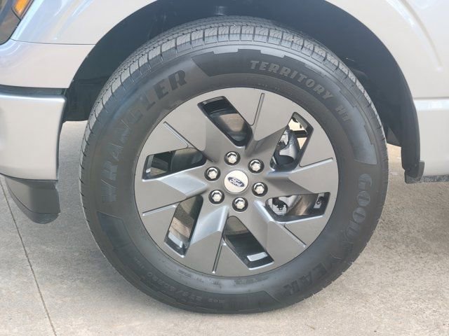 Used 2025 Ford F150 STX w/ Equipment Group 200A image 16