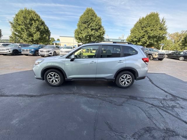 Used 2021 Subaru Forester Premium AWD/4WD image 4