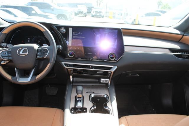 Certified 2024 Lexus RX 350h w/ Convenience Package AWD/4WD image 10