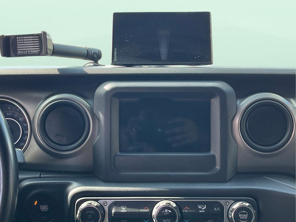 Used 2021 Jeep Gladiator Sport image 29