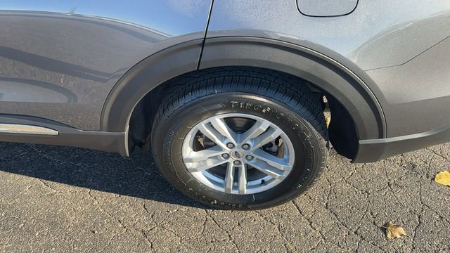 Certified 2022 Ford Explorer XLT w/ Equipment Group 202A image 28