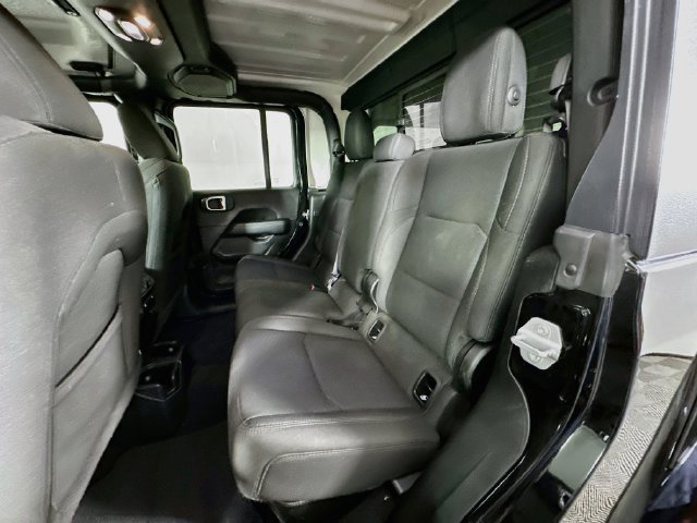Used 2023 Jeep Gladiator Overland AWD/4WD image 25