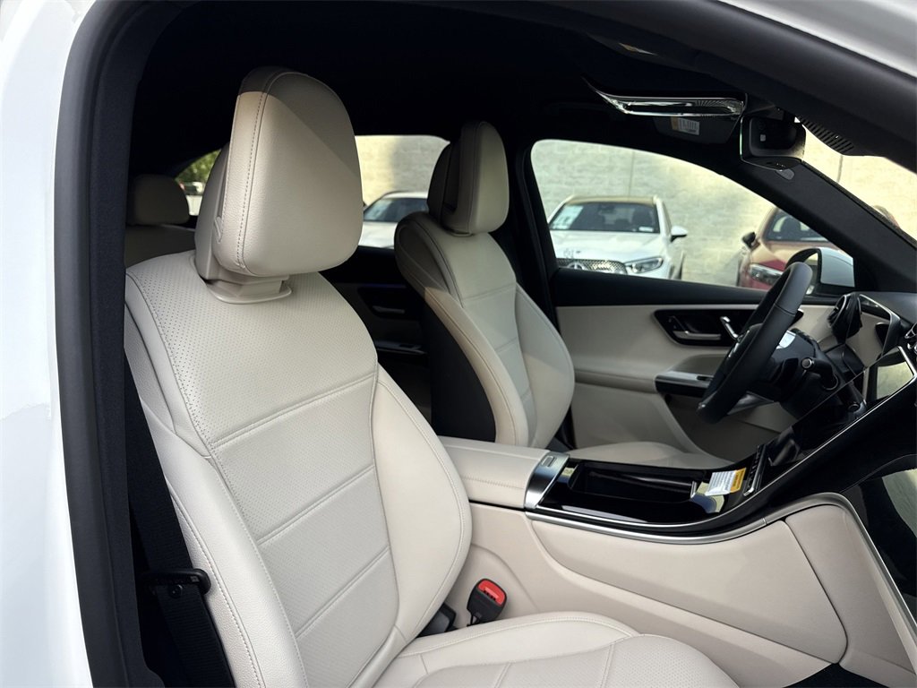 New 2025 Mercedes-Benz GLC 350e 4MATIC image 28
