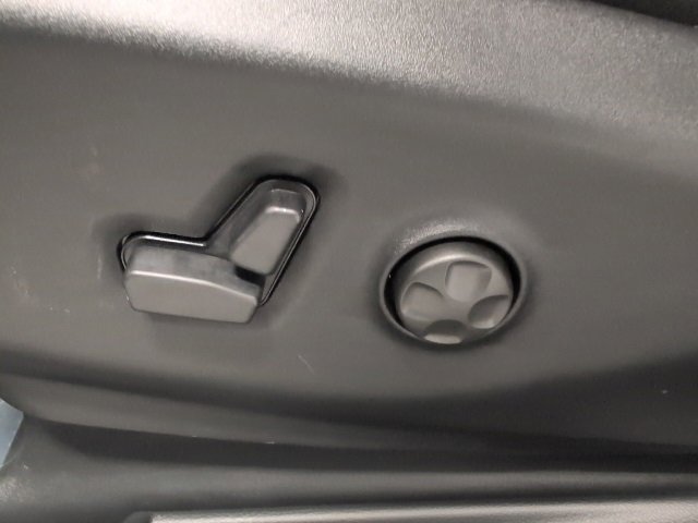 New 2026 Chrysler Pacifica Select image 13