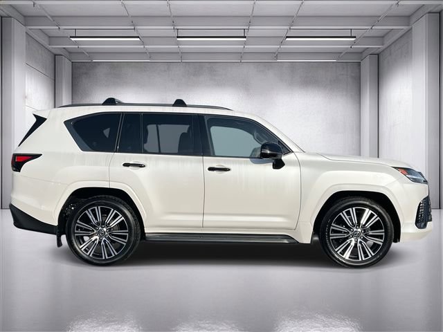 Certified 2024 Lexus LX 600 4WD w/ Appearance Package image 2