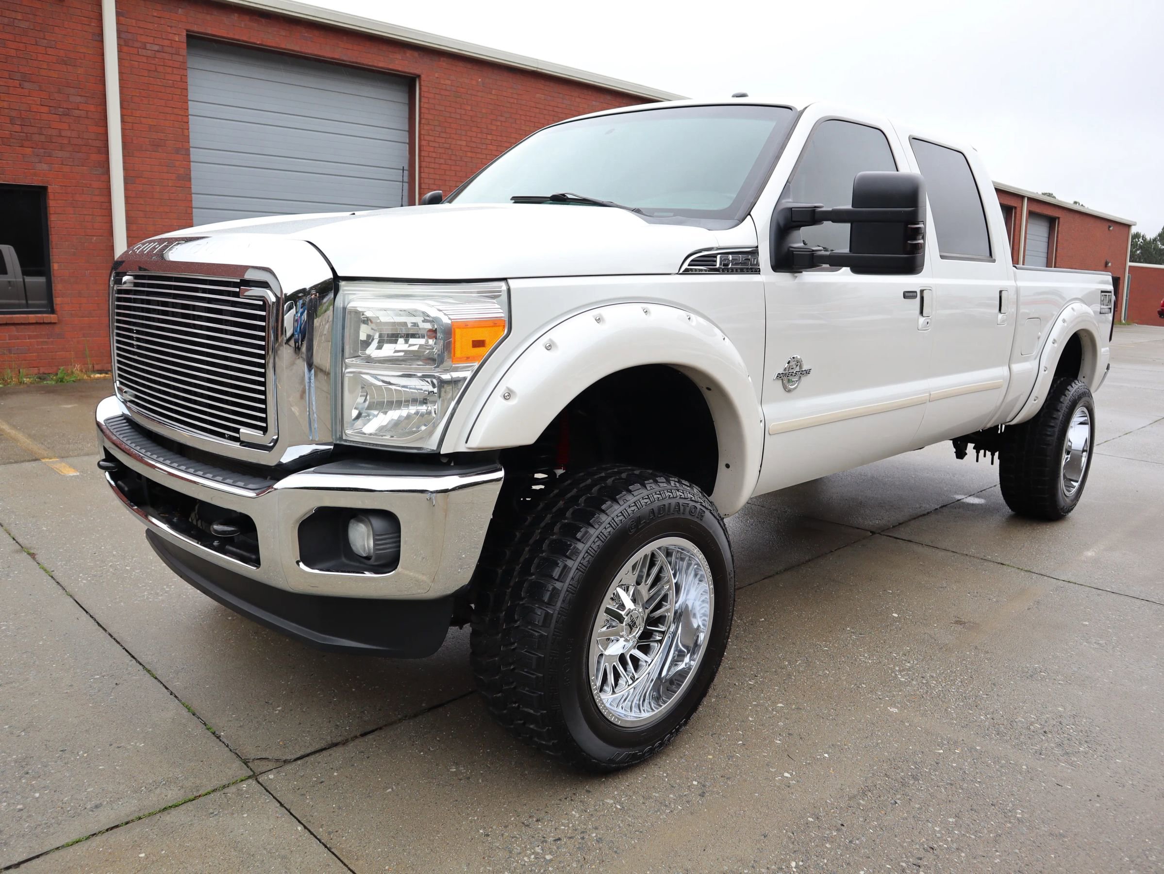 Used 2014 Ford F250 Lariat w/ Lariat Interior Package image 1