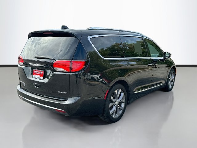 Used 2020 Chrysler Pacifica Limited FWD image 5