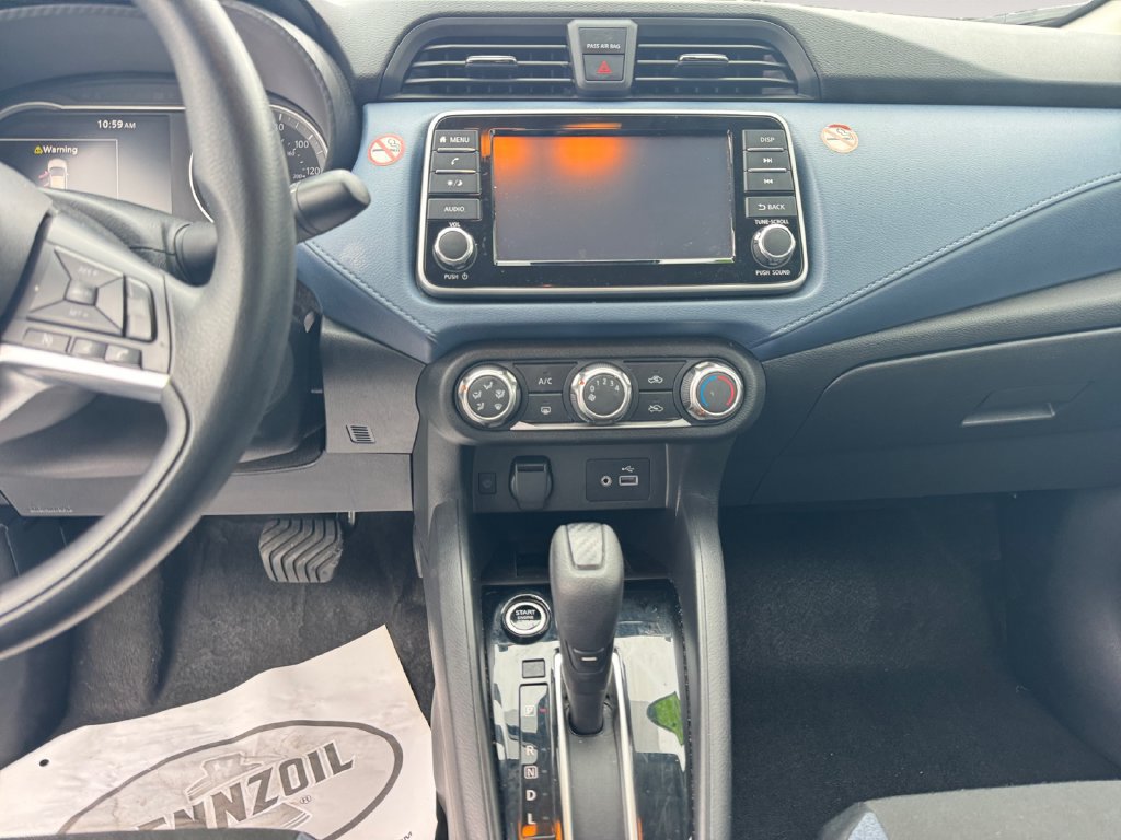 Used 2025 Nissan Versa SV FWD image 11