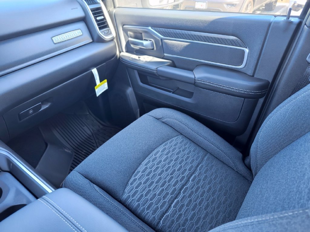 New 2026 RAM 2500 Big Horn AWD/4WD image 15