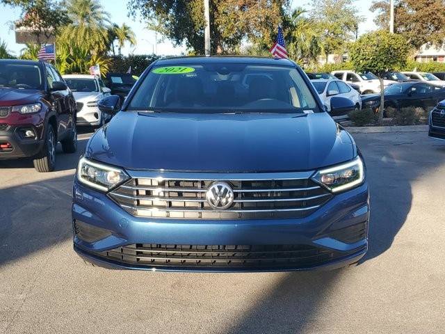 Used 2021 Volkswagen Jetta SEL image 2
