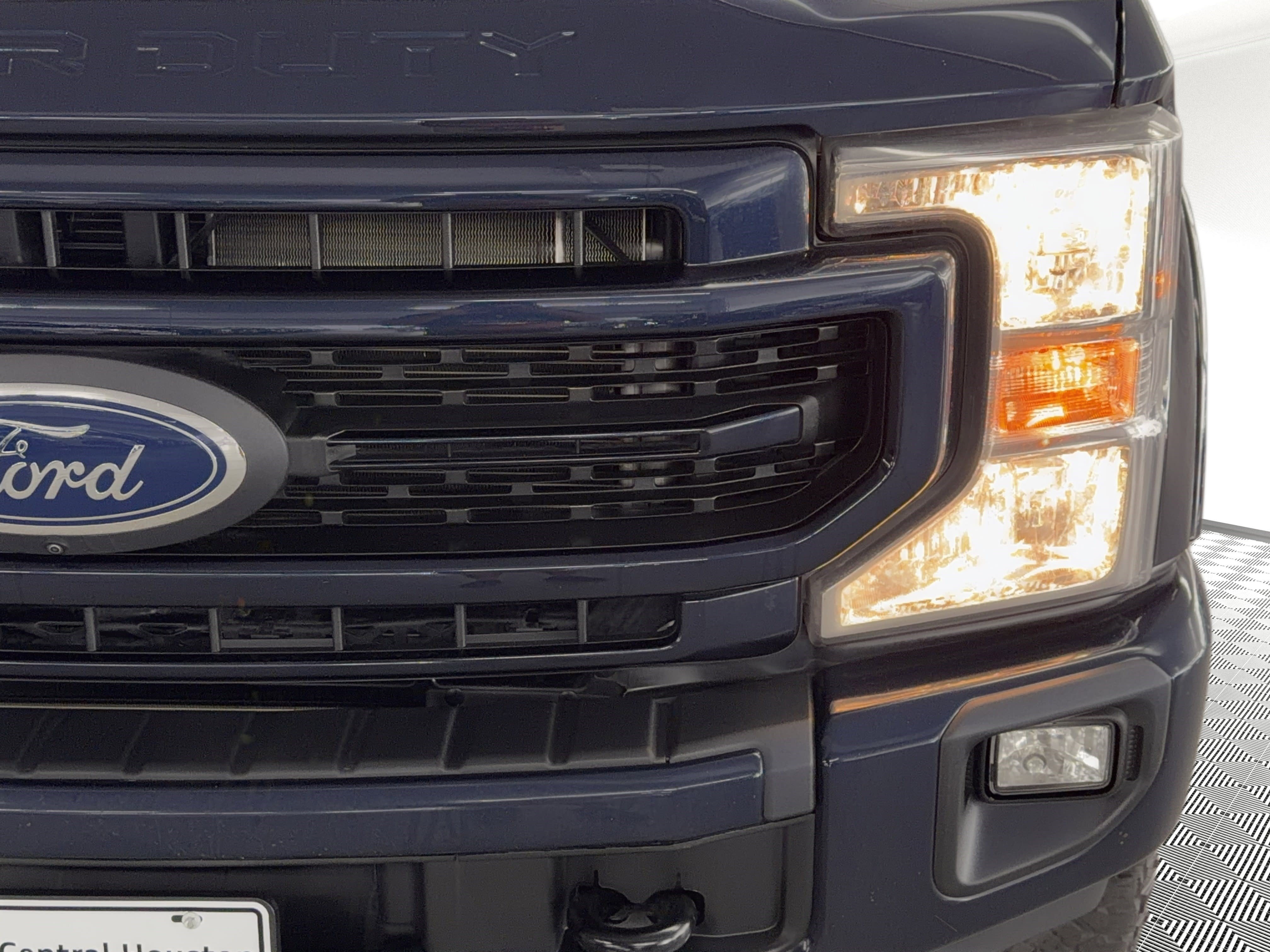 Used 2022 Ford F250 Lariat w/ Tremor Off-Road Package image 11