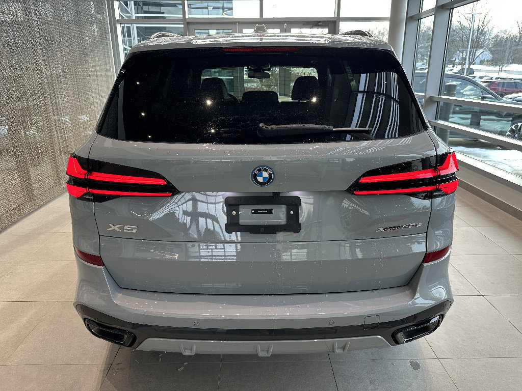 New 2026 BMW X5 xDrive50e w/ M Sport Package image 5