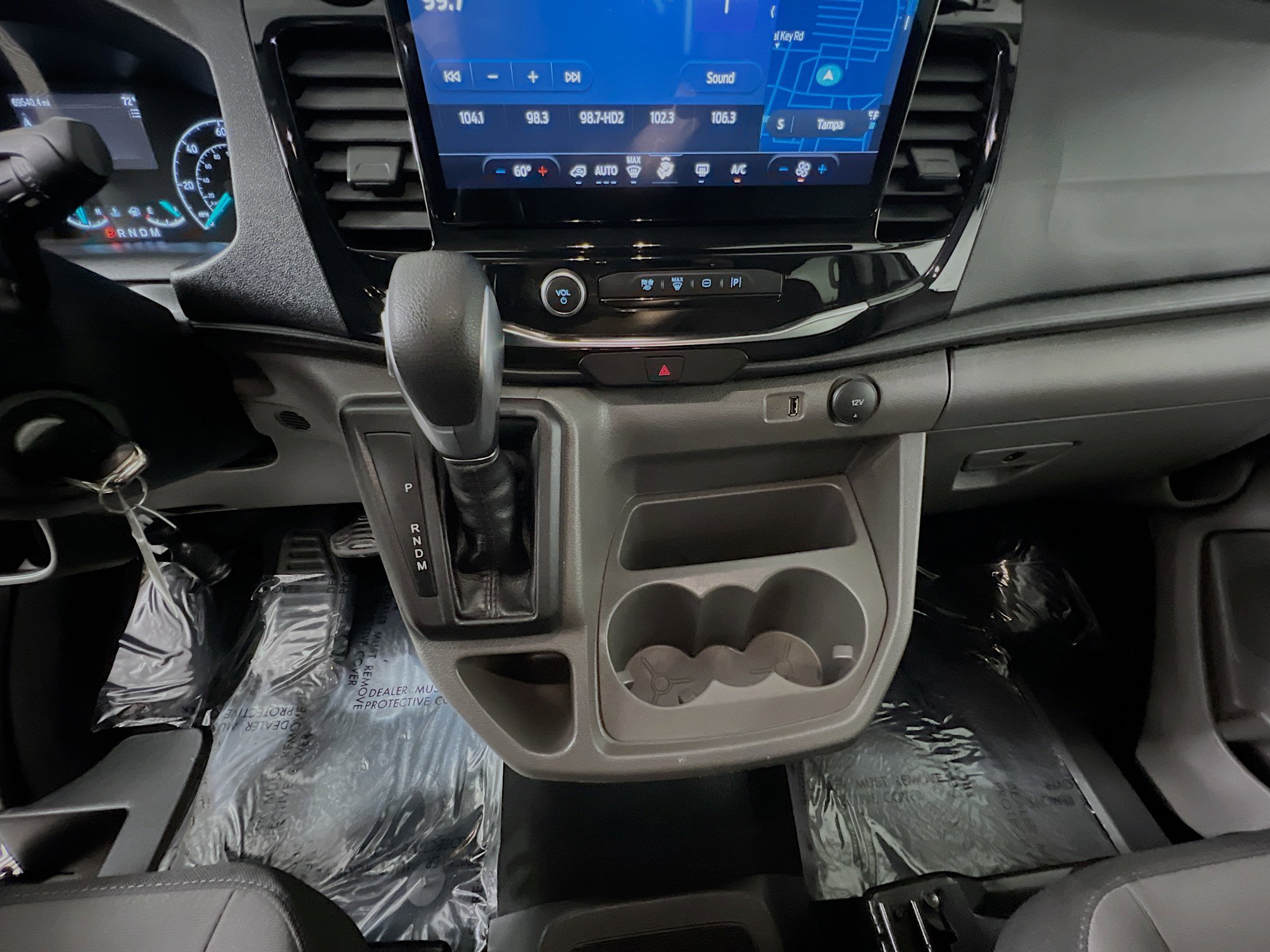 Used 2023 Ford Transit 350 XLT image 22