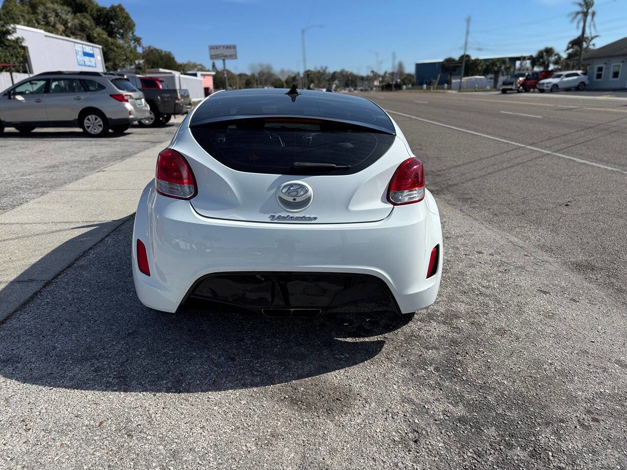 Used 2014 Hyundai Veloster w/ Style Package 02 image 7