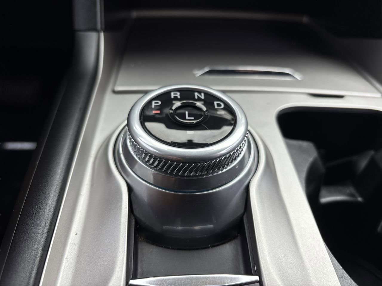 Used 2021 Ford Explorer XLT image 26