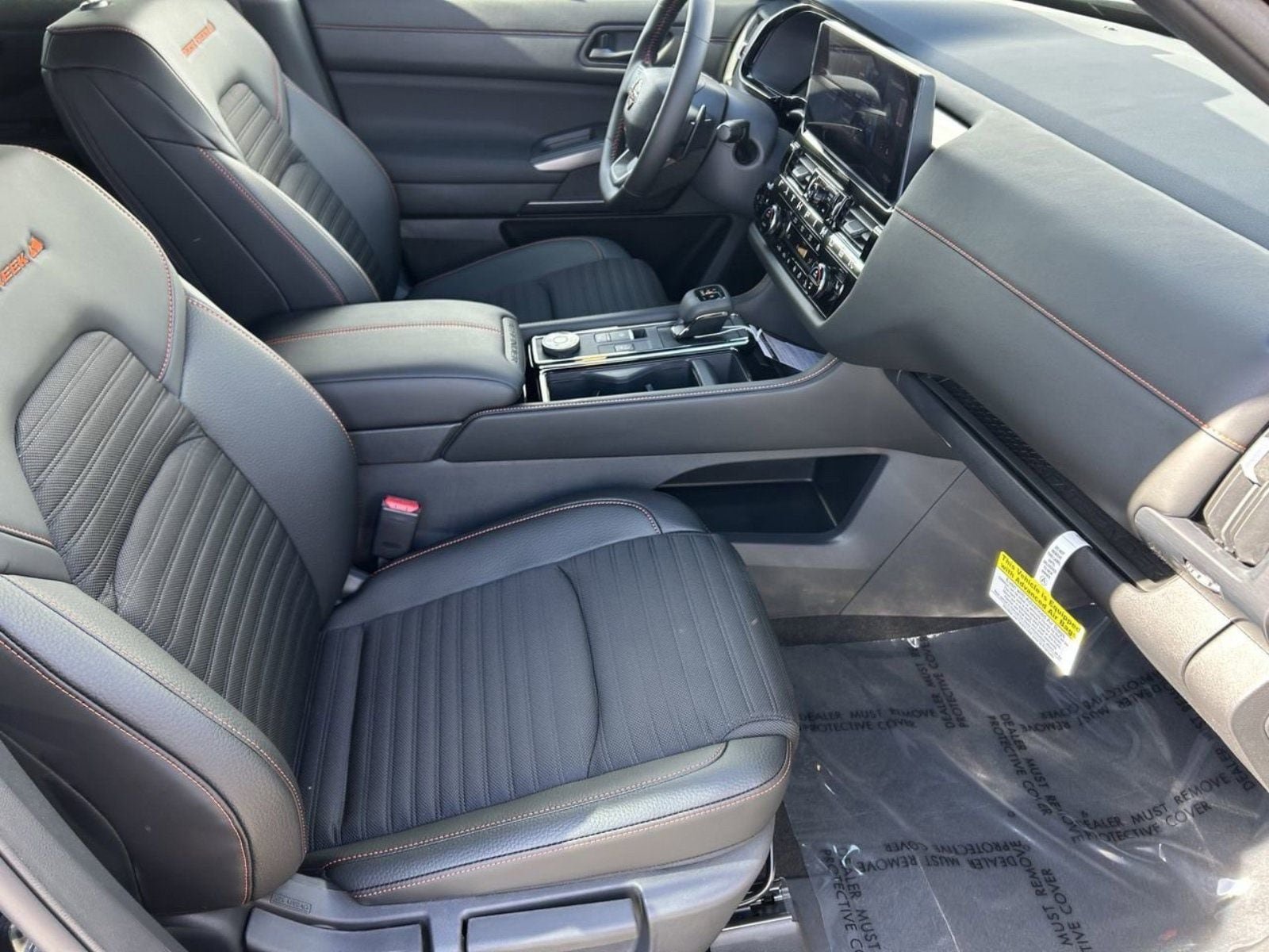 New 2026 Nissan Pathfinder Rock Creek w/ Rock Creek Premium Package AWD/4WD image 10