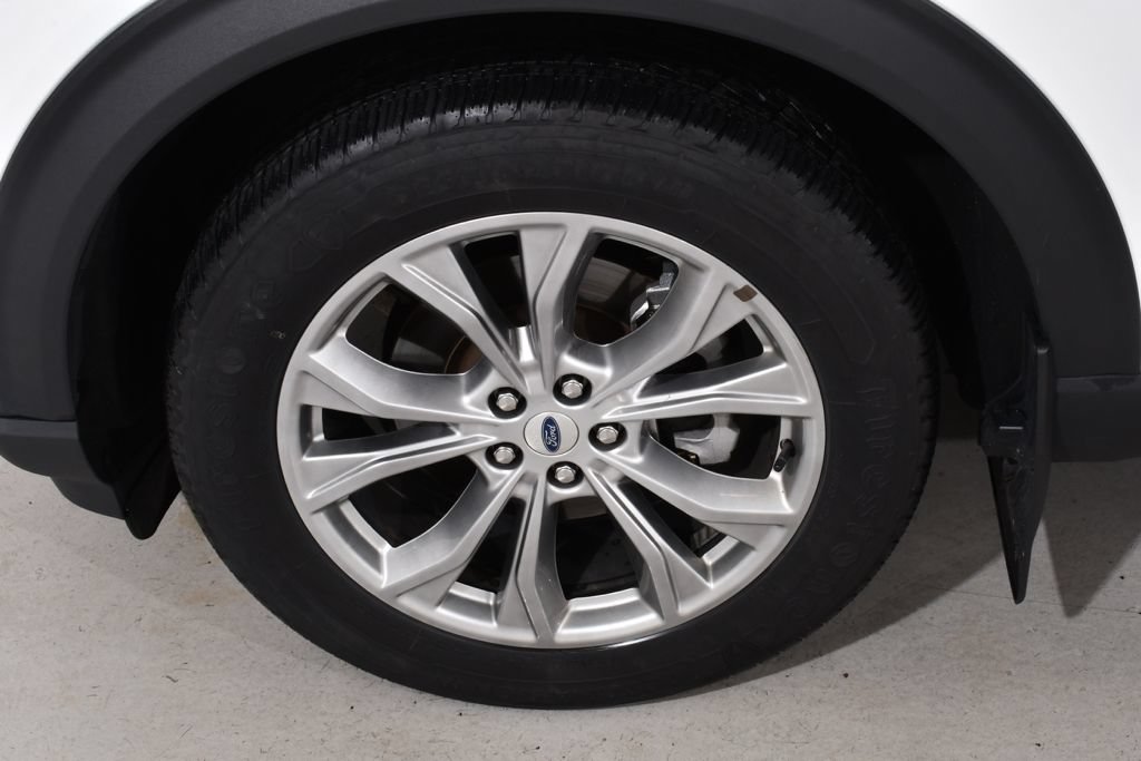 Used 2022 Ford Explorer XLT w/ Equipment Group 202A AWD/4WD image 25