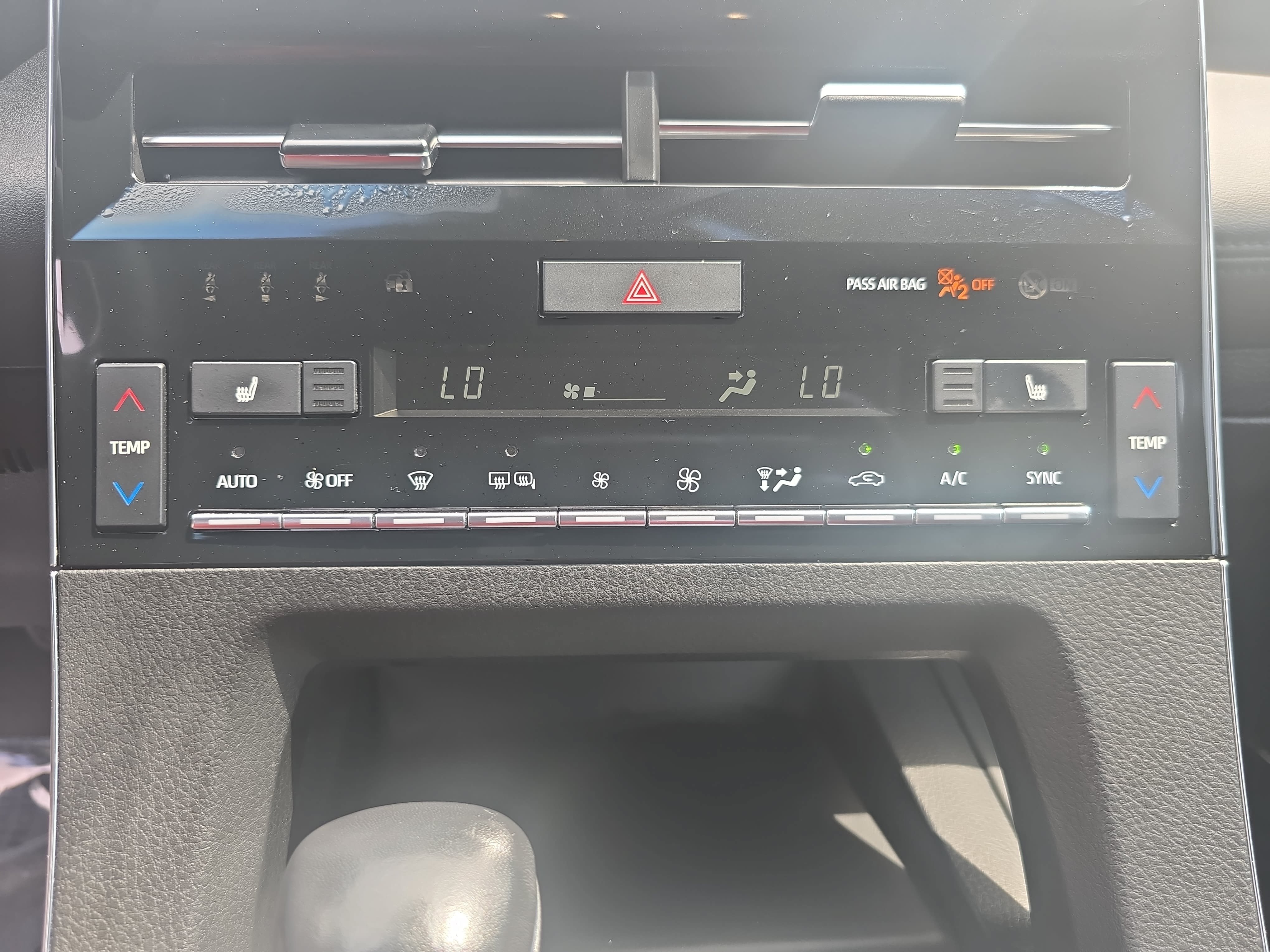 Used 2022 Toyota Avalon XLE w/ Moonroof Package FWD image 23