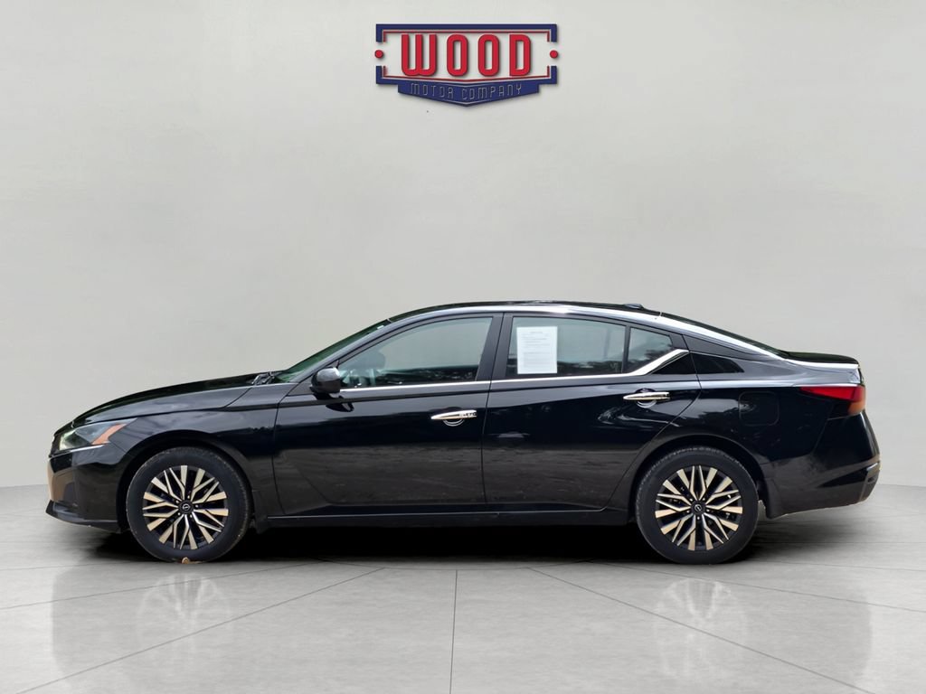 Used 2023 Nissan Altima 2.5 SV AWD/4WD image 4